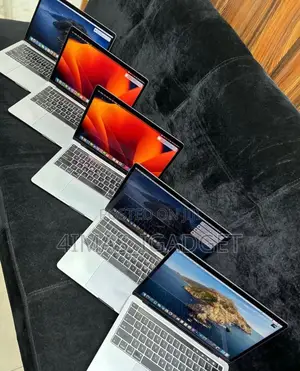 Laptop Apple MacBook Pro 2020 16GB Intel Core i7 SSD 512GB