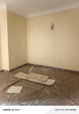3bdrm Block of Flats in Idu Super Cute for rent