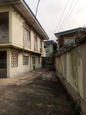 Two Wings Duplex of Five Bedrooms Each Suitable for a Corporate Office