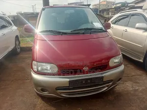 Nissan Serena 2000 Red