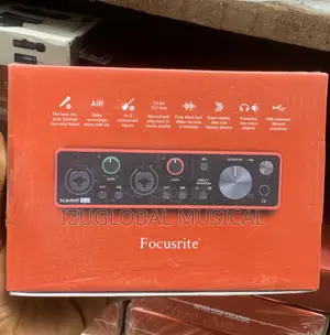Focusrite Scarlet 2i2 Studio Soundcard