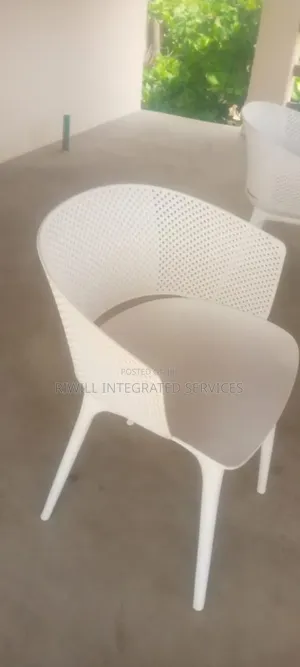Plastic Sit Out Chair