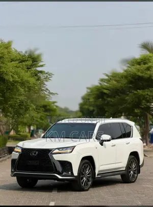 Lexus LX 600 2022 White