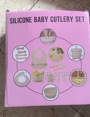 Silicone Baby Feeding Set Microwave Oven Safe for 0-3 Years