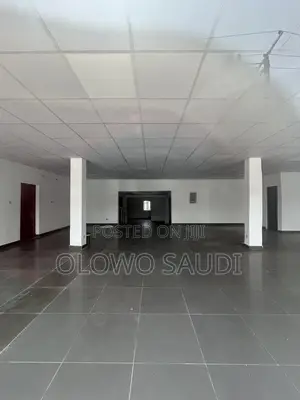 Banking Hall For Lease
