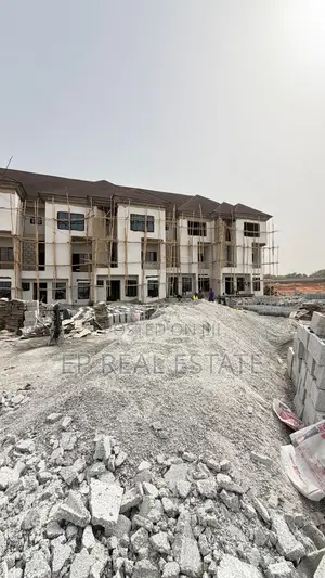 5bdrm House in Idu for sale