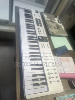 Arturia Keylab Essential 61 Mk3 Universal Midi Controller