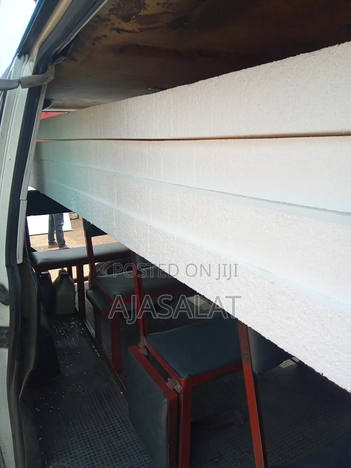 Polystyrene Bord and Parapet
