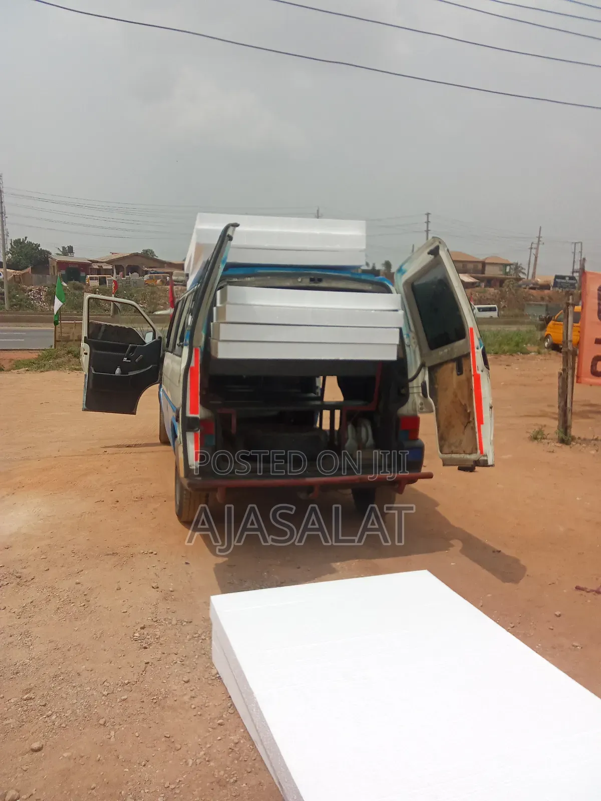 Polystyrene Bord and Parapet