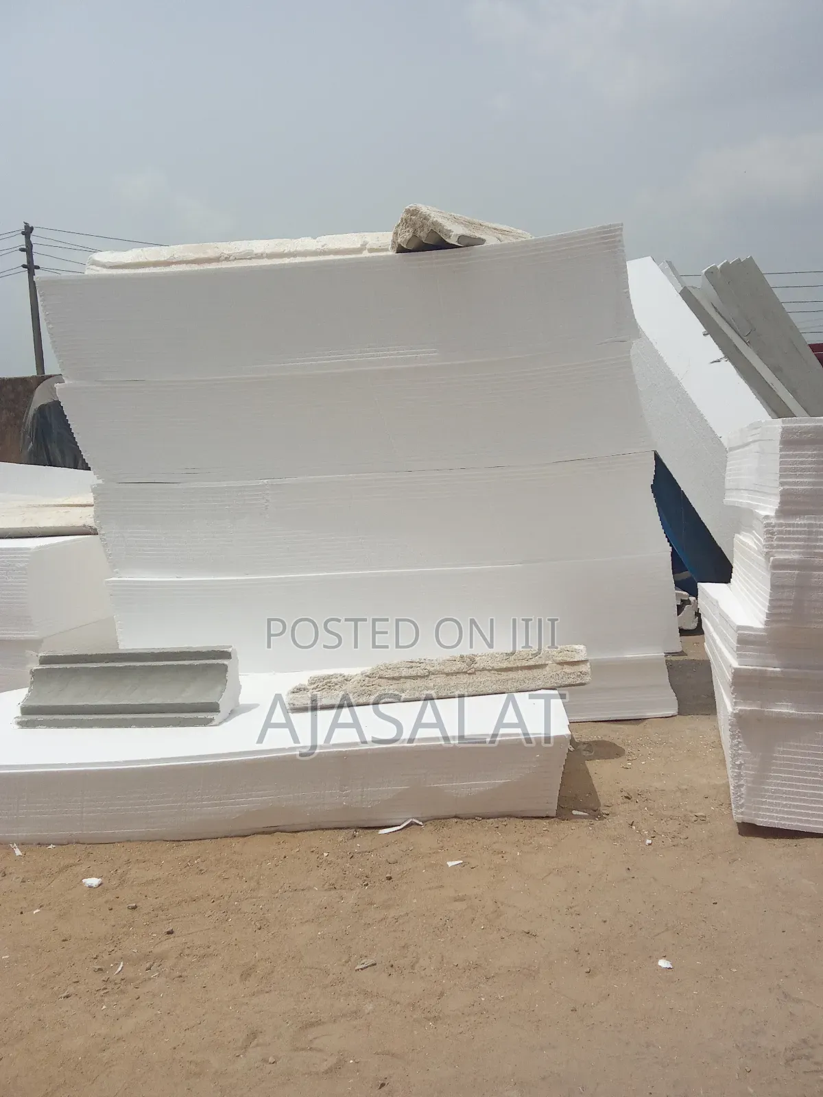 Polystyrene Bord and Parapet