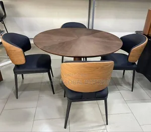 Quality Oak Dining Table Set