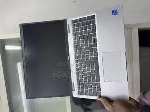Laptop Dell Precision 3561 32GB Intel Core i7 SSD 512GB