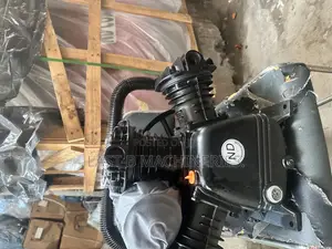7.5hp Piston Type Air Compressor.