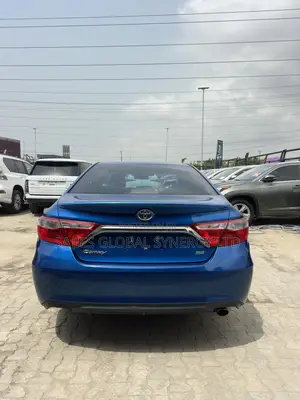 Toyota Camry SE 4dr Sedan (2.5L 4cyl 6A) 2017 Blue