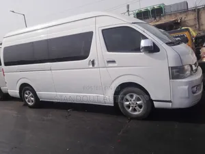Toyota HiAce 2014 White