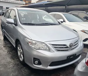 Toyota Corolla 2012 Silver