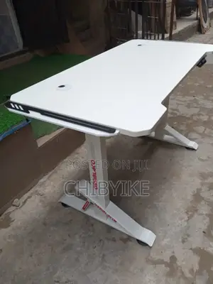 Adjustable Table 1.2mmtr With Light