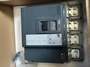 1000amp 4pole Molded Case Circuit Breaker (Mccb)