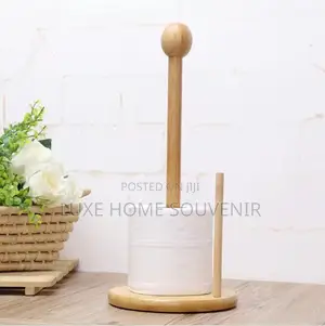 Bamboo Tissue Holder