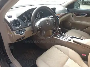 Mercedes-Benz C300 Sport 4Matic Sedan AWD (3.5L 6cyl 7A) 2014 Black