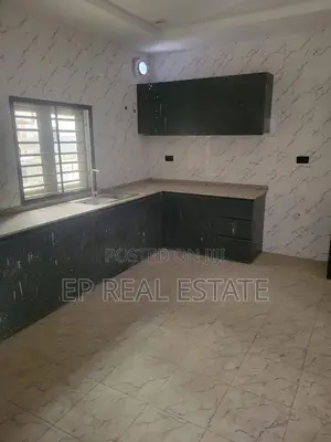 5bdrm Duplex in Dakwo District for rent