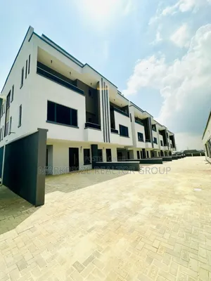 4bdrm Duplex in Ogudu Gra for sale