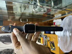 Series 7 45mm Apple Watch