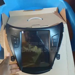 Hyundai Elantra Tesla Android Player + Reverse Camera