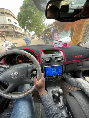 Toyota Avensis 2001-2008 Android Player + Reverse Camera