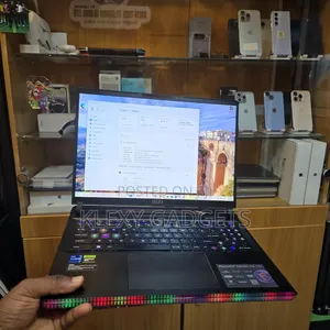 Laptop MSI Raider GE68HX 13VI-202US 16GB Intel Core i7 SSD 2T