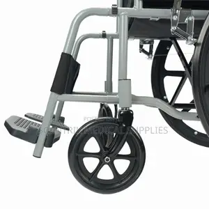 Self-Propelled Manual Wheelchair With Large Rear Wheels