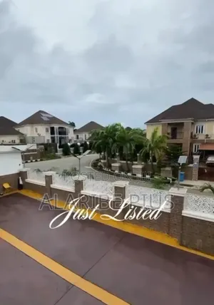 6bdrm Duplex in Estate., Asokoro for sale