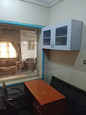 Traveling Agency / Business Centre Space