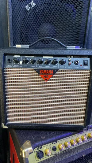 Yamaha Hr-1000 Guitar Combo Amplifier