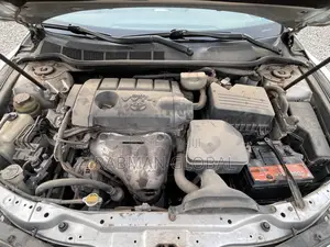 Toyota Camry LE 4dr Sedan (2.5L 4cyl 6A) 2011 Silver