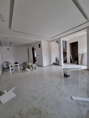 5bdrm Duplex in Opebi for sale