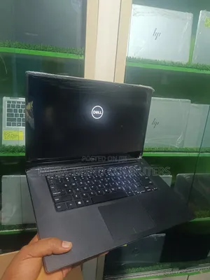 Laptop Dell Precision 15 5540 16GB Intel Core i7 SSD 512GB