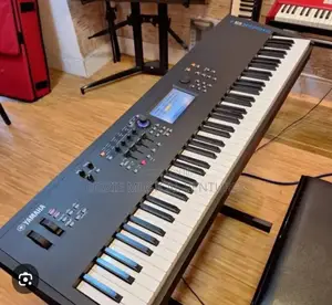 Modx8 + 88 Key Synthesizer Yamaha
