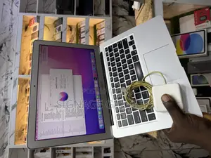 Laptop Apple MacBook Air 2017 8GB Intel Core i5 SSD 256GB