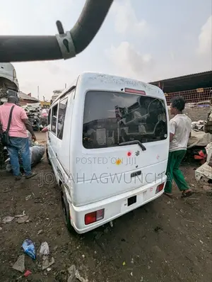 Suzuki Every 2012 White