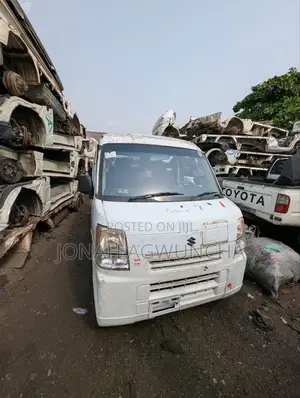 Suzuki Every 2012 White