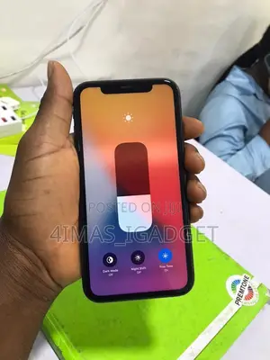 Apple iPhone XS Max 64 GB Black