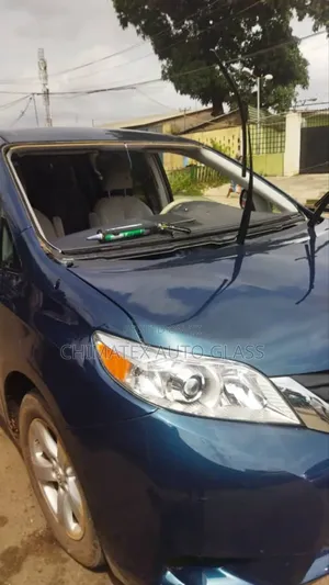 Toyota Sienna 2015 Windscreen Glass Available