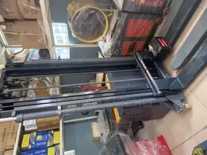 Electric Forklift 2tons by 5meters