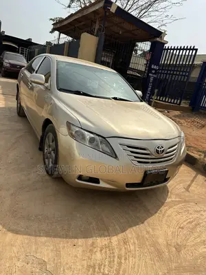 Toyota Camry LE 4dr Sedan (2.4L 4cyl 5A) 2009 Gold