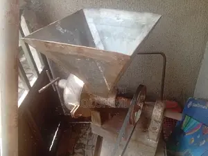 Fairly Used Aluminium Wet Grinder With 6.5hp Petrol Engine