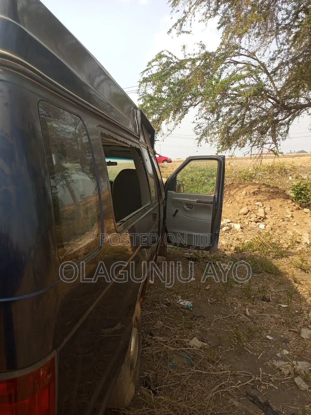 Ford E350 2002 Blue