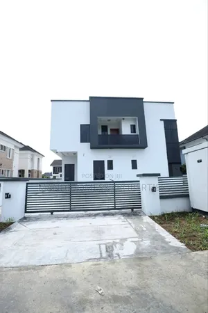 5bdrm Duplex in Sangotedo for sale