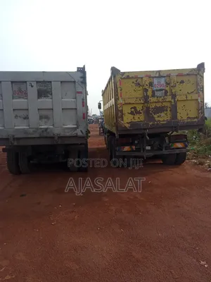 10 to 30 Ton Granite and Sharp Sand