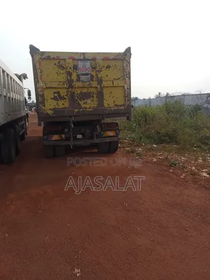 10 to 30 Ton Granite and Sharp Sand